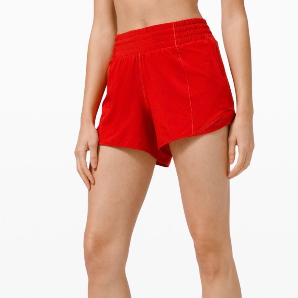 Lululemon Hotty Hot High Rise 4”